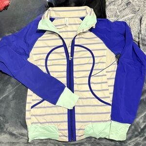 LULULEMON Striped Blue and Cream Jacket with Mint Accents - Size 2